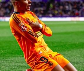 开云正规网址 - 姆巴佩在阿森纳比赛中问鼎冠军，势不可挡引发热议！