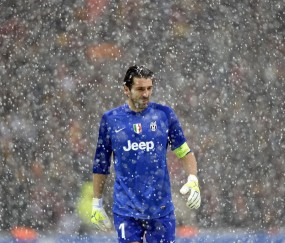 开云官方官网 -莱万多夫斯基爆冷击败FPX，突破纪录引爆全场！